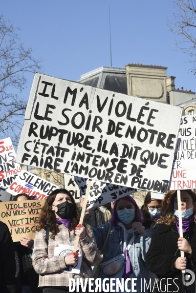 Rassemblement féministe d On arrête toutes, à Paris pour la Journée internationale des droits des femmes, le 8 Mars 2021. International women sday in Paris.