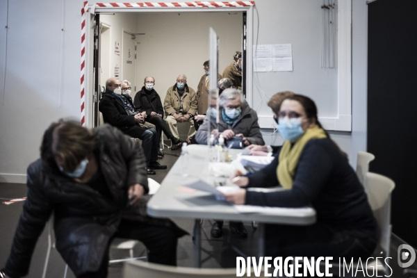 Centre de vaccination ouvert le week-end.