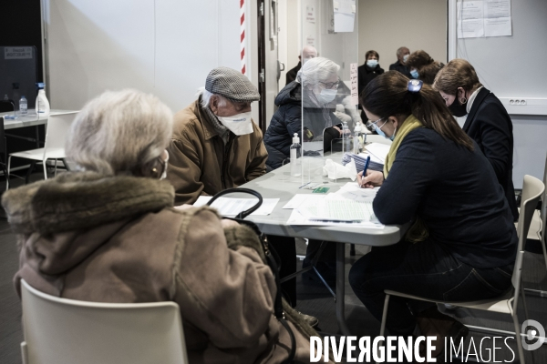 Centre de vaccination ouvert le week-end.