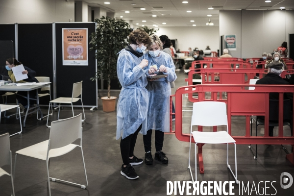 Centre de vaccination ouvert le week-end.