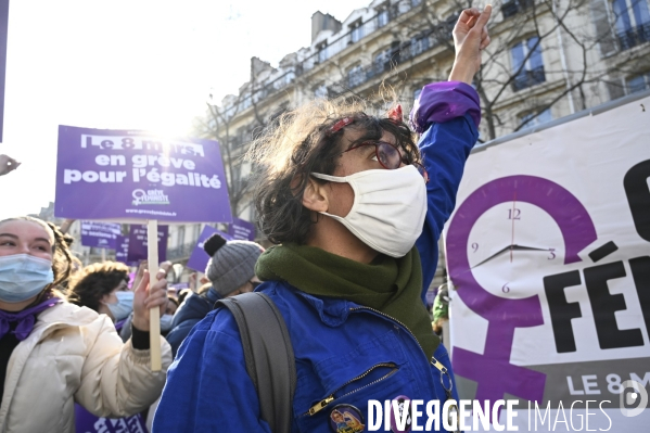 Manifestation à Paris pour les droits des femmes. la Journée internationale des droits des femmes, le 8 Mars 2021. International women sday in Paris.