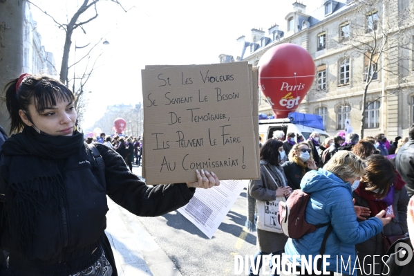 Manifestation à Paris pour les droits des femmes. la Journée internationale des droits des femmes, le 8 Mars 2021. International women sday in Paris.