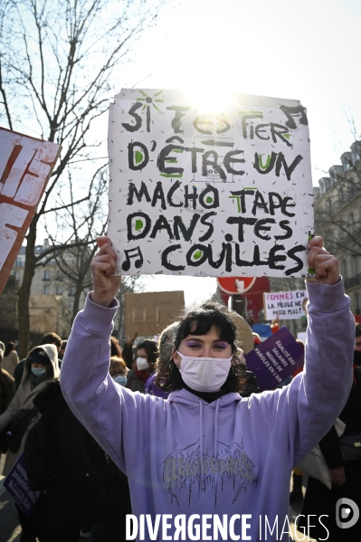 Manifestation à Paris pour les droits des femmes. la Journée internationale des droits des femmes, le 8 Mars 2021. International women sday in Paris.