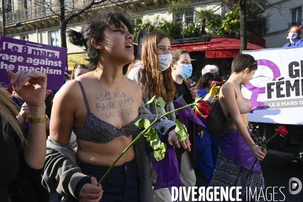 Manifestation à Paris pour les droits des femmes. la Journée internationale des droits des femmes, le 8 Mars 2021. International women sday in Paris.