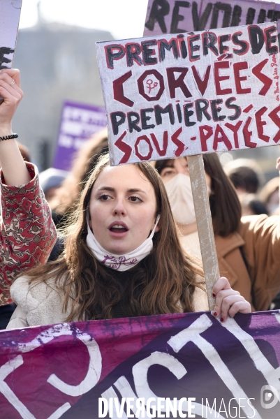 Manifestation à Paris pour les droits des femmes. la Journée internationale des droits des femmes, le 8 Mars 2021. International women sday in Paris.