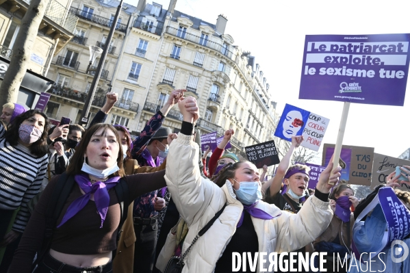 Manifestation à Paris pour les droits des femmes. la Journée internationale des droits des femmes, le 8 Mars 2021. International women sday in Paris.