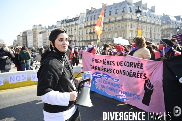 Manifestation à Paris pour les droits des femmes. la Journée internationale des droits des femmes, le 8 Mars 2021. International women sday in Paris.