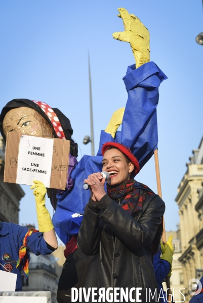 Manifestation à Paris pour les droits des femmes. la Journée internationale des droits des femmes, le 8 Mars 2021. International women sday in Paris.