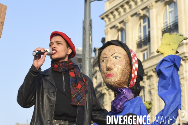 Manifestation à Paris pour les droits des femmes. la Journée internationale des droits des femmes, le 8 Mars 2021. International women sday in Paris.