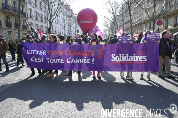 Manifestation à Paris pour les droits des femmes. la Journée internationale des droits des femmes, le 8 Mars 2021. International women sday in Paris.