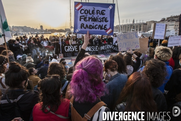 Journée internationale de lutte pour les droits des femmes à Marseille