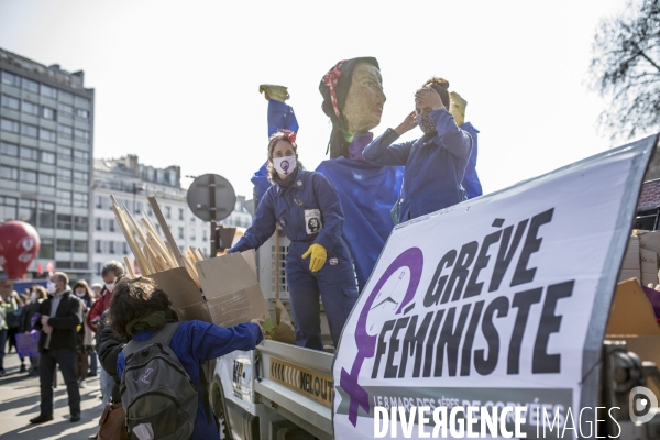 Manifestation féministe pour les  premières de corvées  8 mars 2021