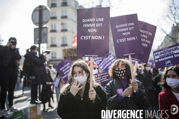 Manifestation féministe pour les  premières de corvées  8 mars 2021