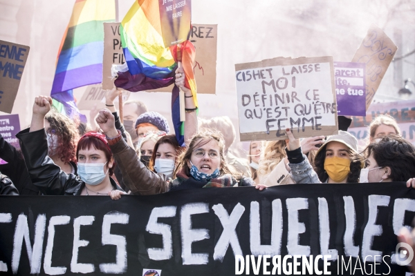 Manifestation féministe pour les  premières de corvées  8 mars 2021