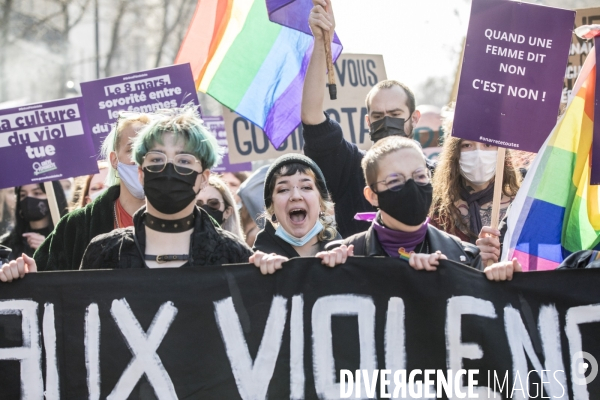 Manifestation féministe pour les  premières de corvées  8 mars 2021