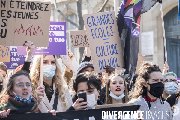 Manifestation féministe pour les  premières de corvées  8 mars 2021