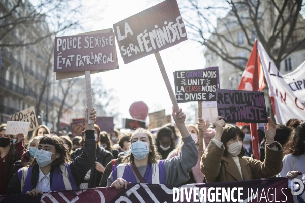 Manifestation féministe pour les  premières de corvées  8 mars 2021