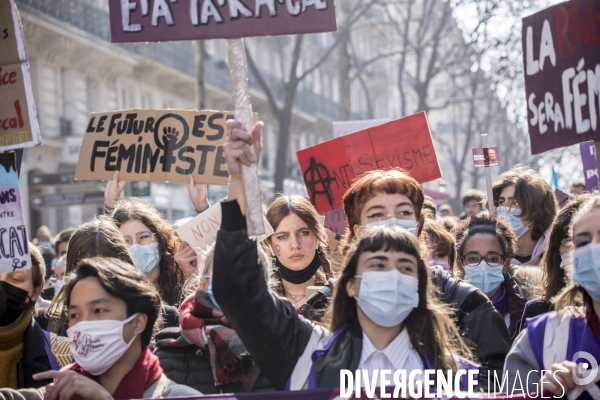 Manifestation féministe pour les  premières de corvées  8 mars 2021