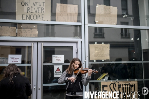 Occupation du Théâtre national de la Colline