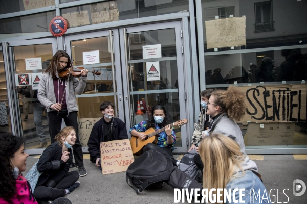 Occupation du Théâtre national de la Colline