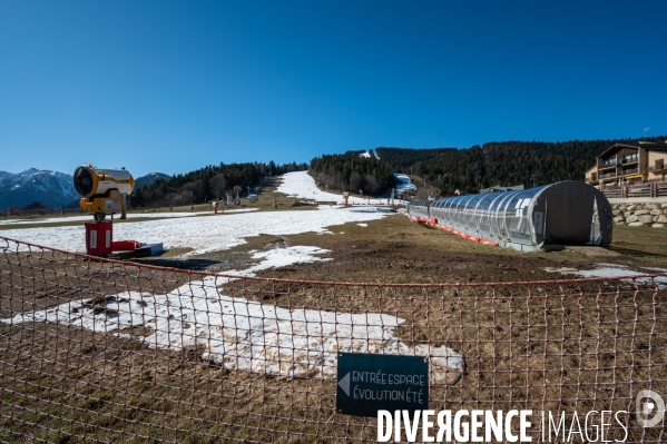Pyrenees : Stations de ski fermees