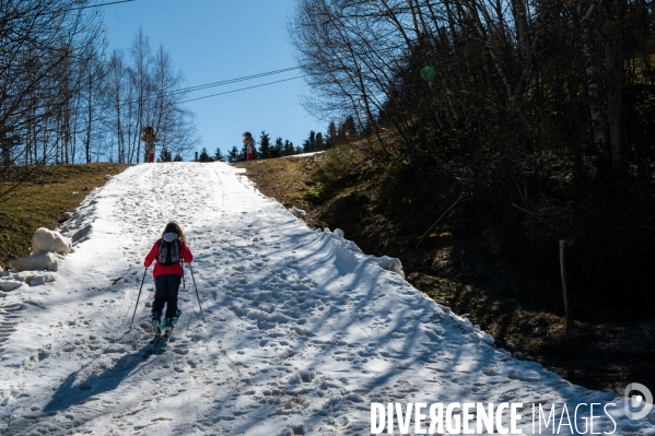 Pyrenees : Stations de ski fermees