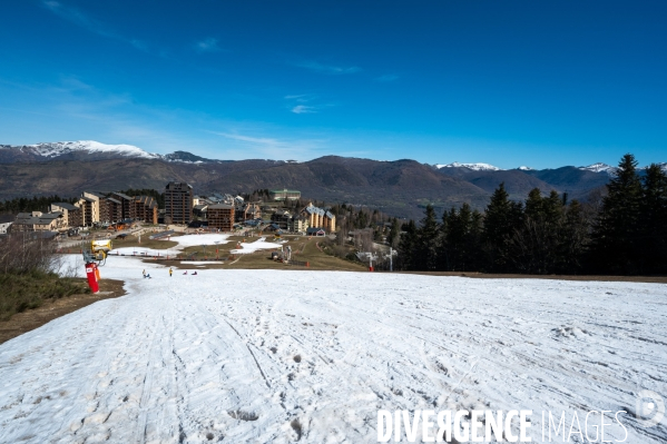 Pyrenees : Stations de ski fermees