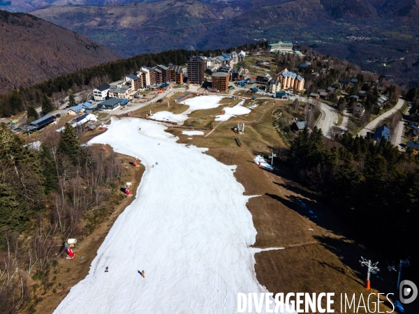 Pyrenees : Stations de ski fermees