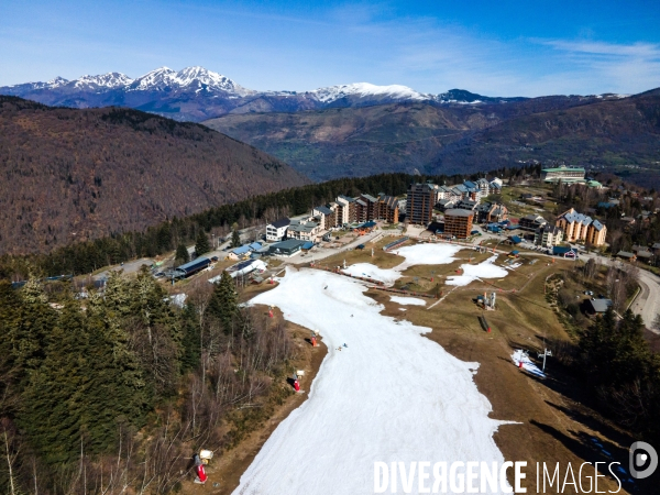 Pyrenees : Stations de ski fermees