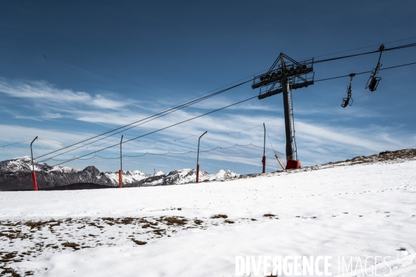 Pyrenees : Stations de ski fermees