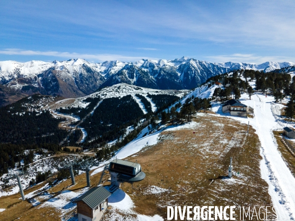 Pyrenees : Stations de ski fermees