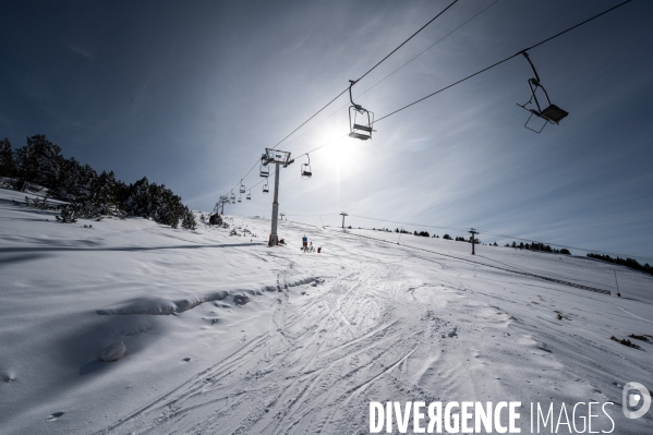 Pyrenees : Stations de ski fermees