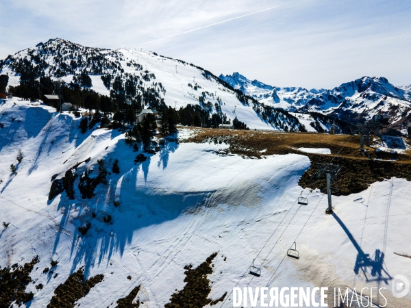 Pyrenees : Stations de ski fermees