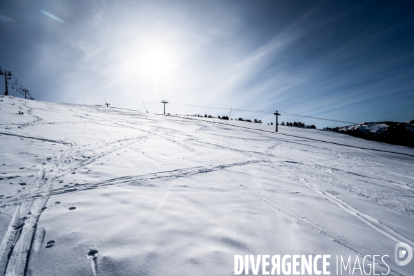 Pyrenees : Stations de ski fermees