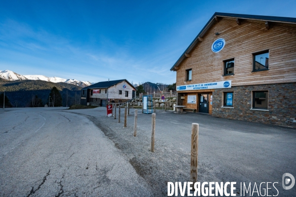 Pyrenees : Stations de ski fermees