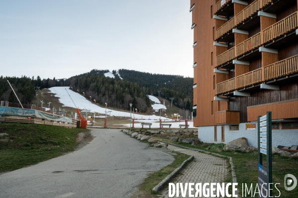 Pyrenees : Stations de ski fermees