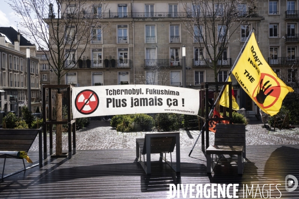 Rassemblement contre le nucléaire en présence d Eric Piolle et Julien Bayou à Rouen