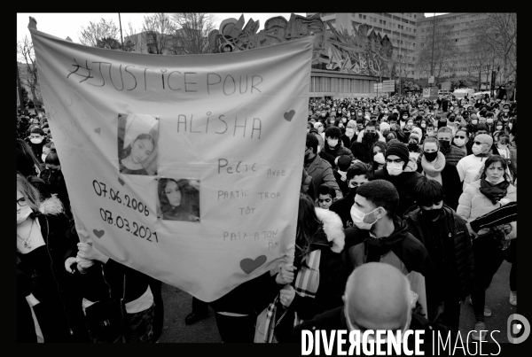 Marche blanche en hommage à Alisha