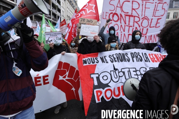 Manifestation des jeunes  pour ne pas etre la generation sacrifiee 