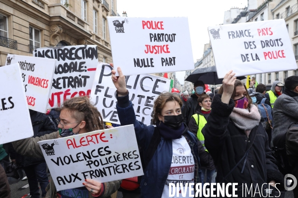 Manifestation contre la loi securite globale devant le Senat