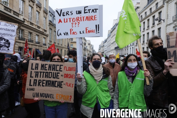 Manifestation contre la loi securite globale devant le Senat