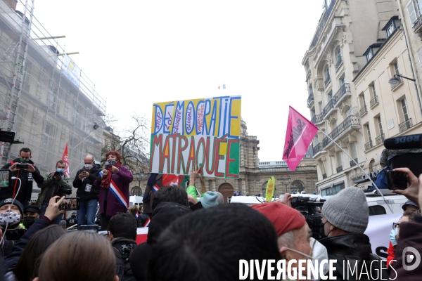 Manifestation contre la loi securite globale devant le Senat