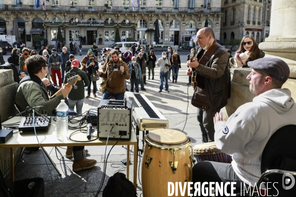 L opéra de Bordeaux occupé par la CIP