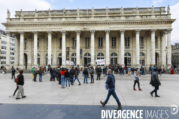 L opéra de Bordeaux occupé par la CIP