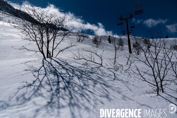 Pyrenees : Stations de ski fermees