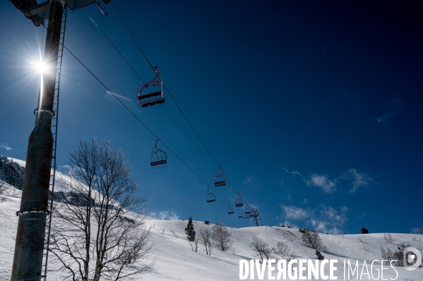Pyrenees : Stations de ski fermees