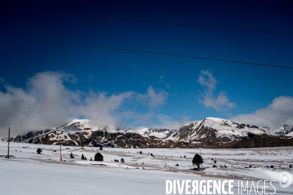 Pyrenees : Stations de ski fermees