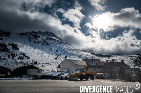 Pyrenees : Stations de ski fermees