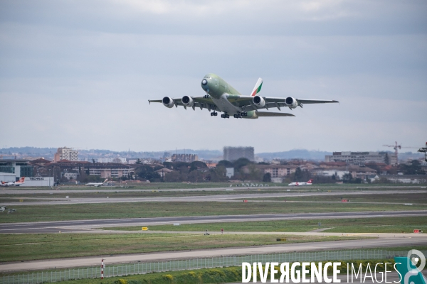 Decollage dernier A380