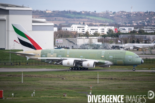 Decollage dernier A380